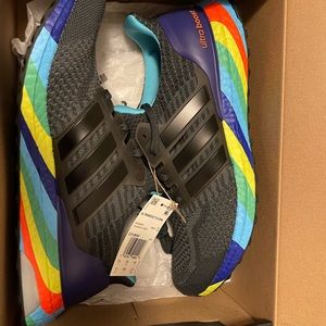 NWT Adidas Ultraboost 5.0 DNA Primeblue Size 10
